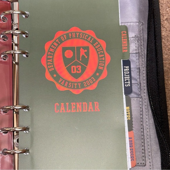 Y2K GAP Yellow and Black Agenda Project Assignment Calendar Binder Journal - Picture 13 of 14